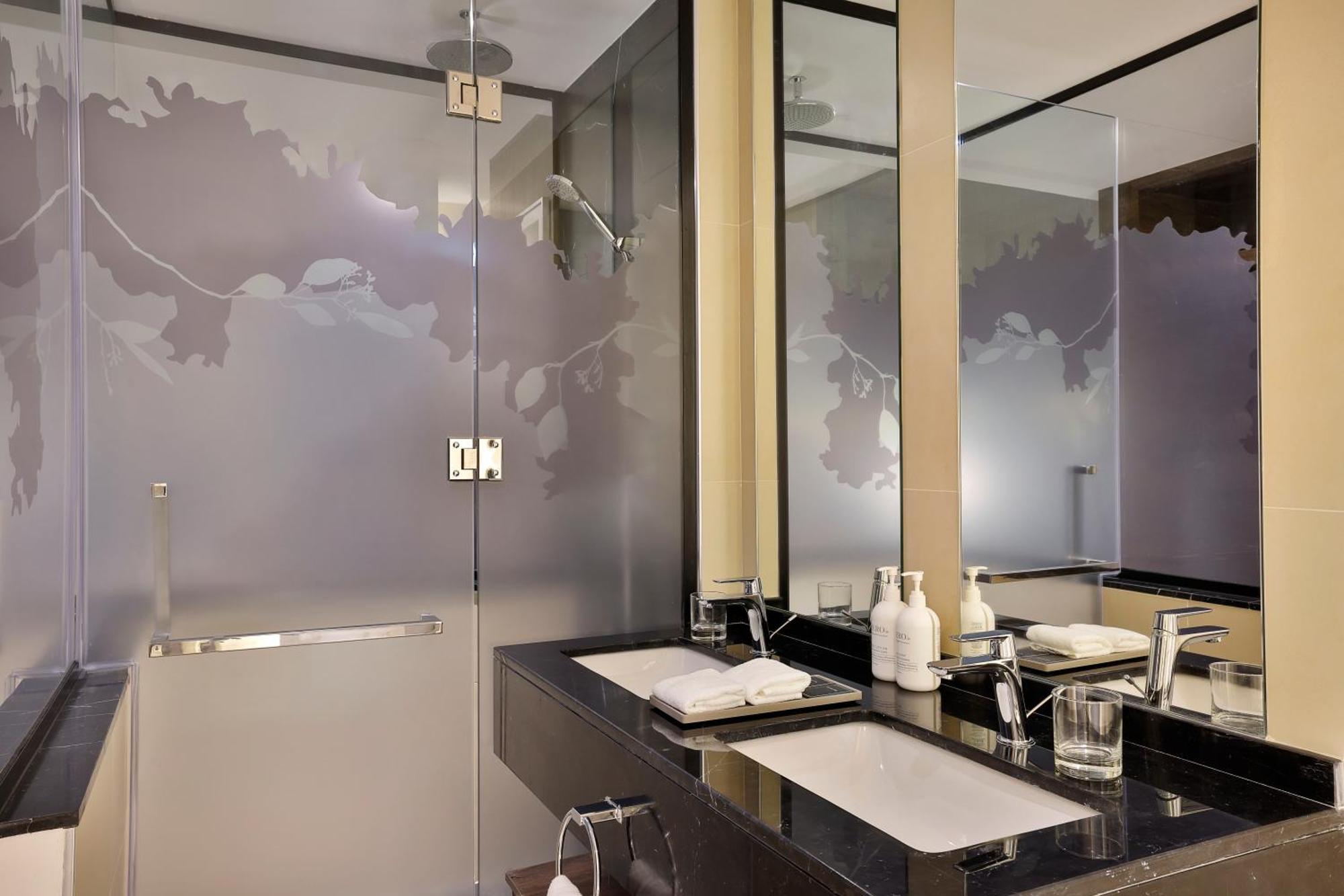 Hotel Local Dubai At Jumeirah Village Triangle 외부 사진