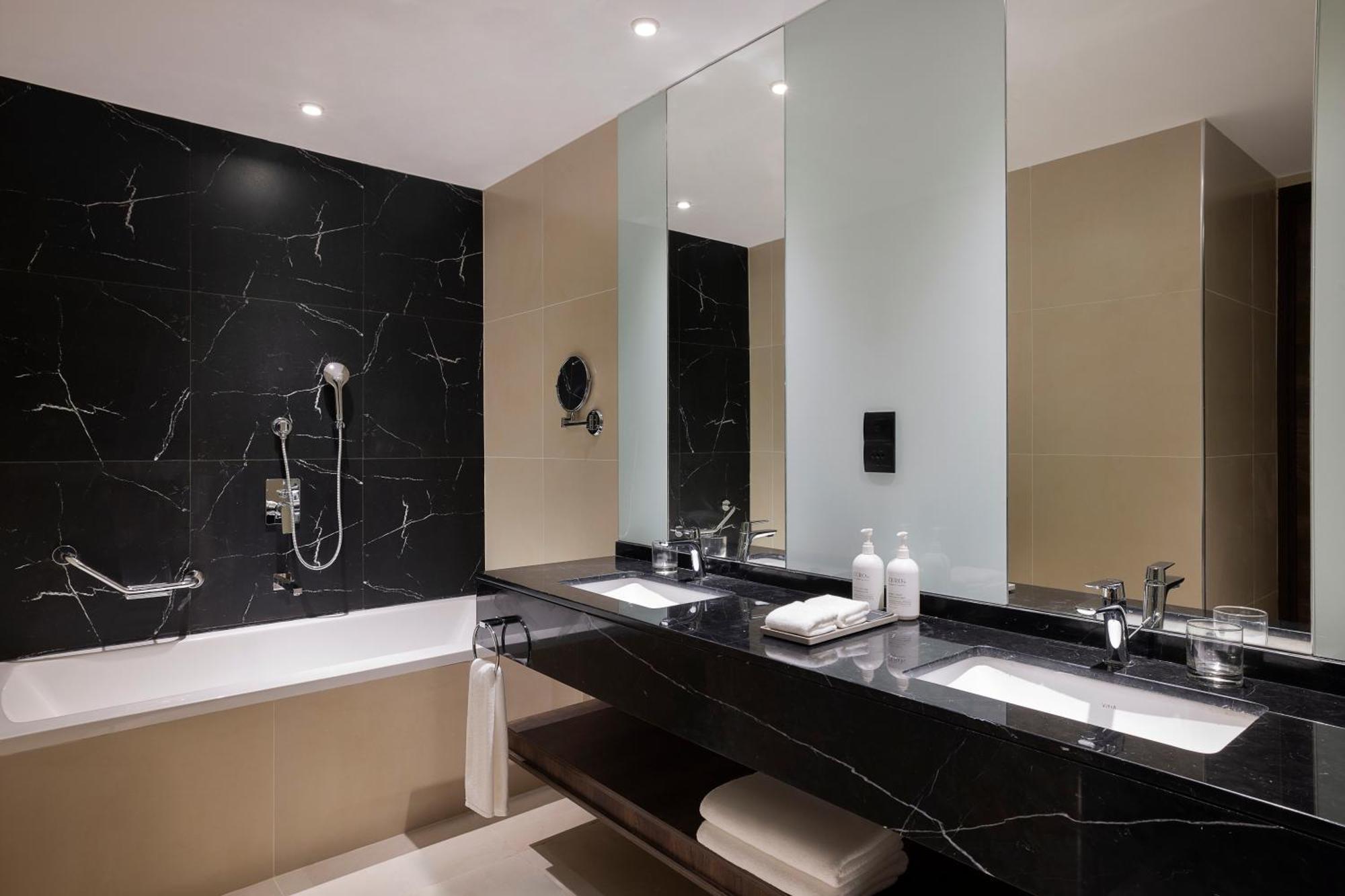 Hotel Local Dubai At Jumeirah Village Triangle 외부 사진